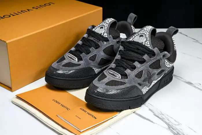 Cheap LV TRAINER SNEAKER 24111501 0130