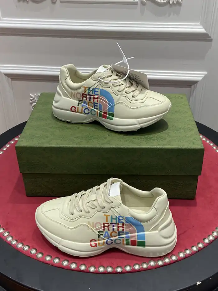 Rep The North Face x Gucci Rhyton sneaker 685641 DRW00 9522 0128