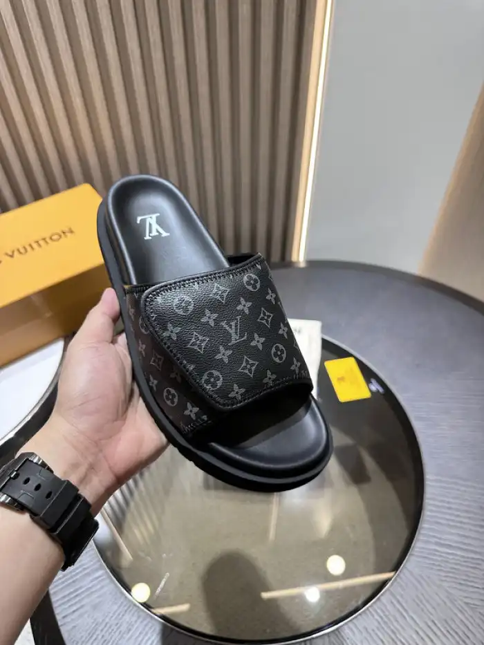 Rep LV Miami Mule 24052712 0130