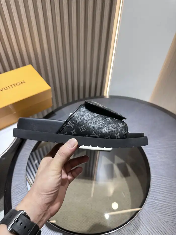 Rep LV Miami Mule 24052712 0130