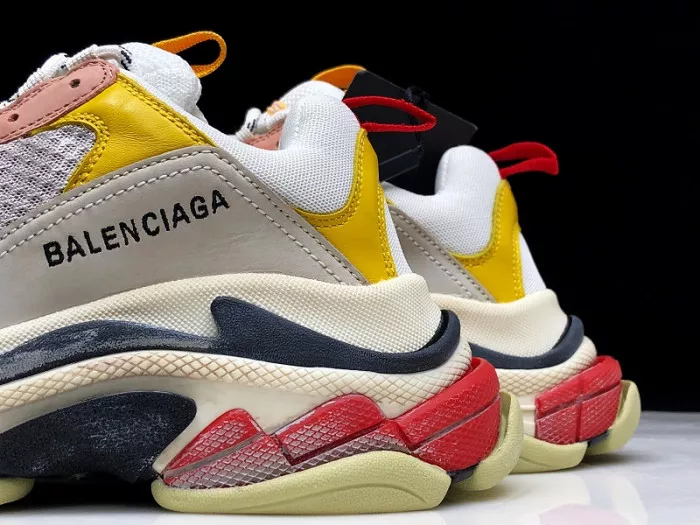 Rep BLCG Triple S Cream Yellow Red 524038 W09O5 9035 0115