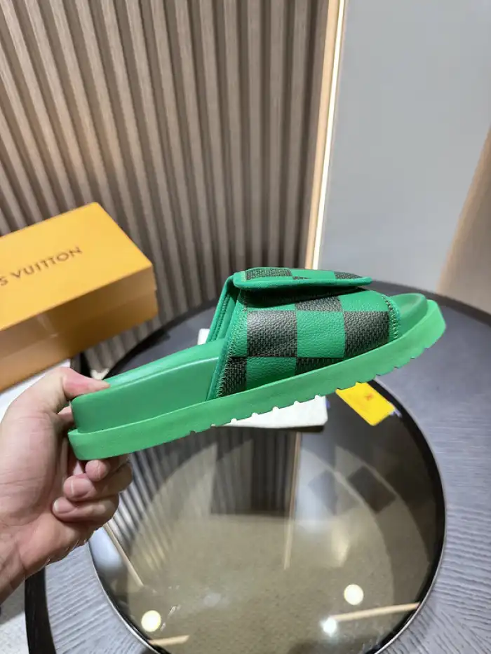 Rep LV Miami Mule 24052716 0130