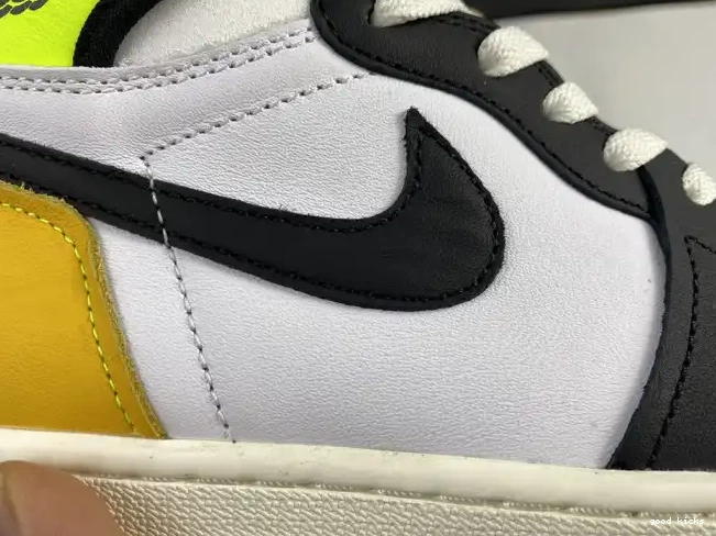 80% Off Sale HIGH GOLD' 555088-118 'VOLT AIR JORDAN 1 RETRO OG 0224