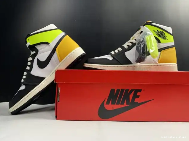 Rep 1 'VOLT HIGH JORDAN GOLD' 555088-118 OG RETRO AIR 0211