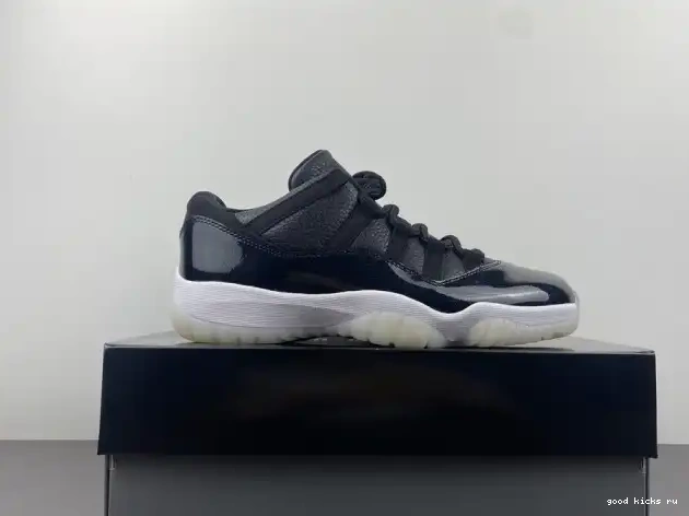 80% Off Sale Air Jordan 11 Low Retro 72-10 AV2187-001 0220