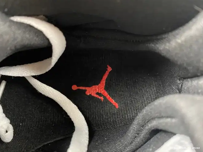 Rep Jordan Retro Bugs 8 305381-103 Air Bunny (2013) 0320